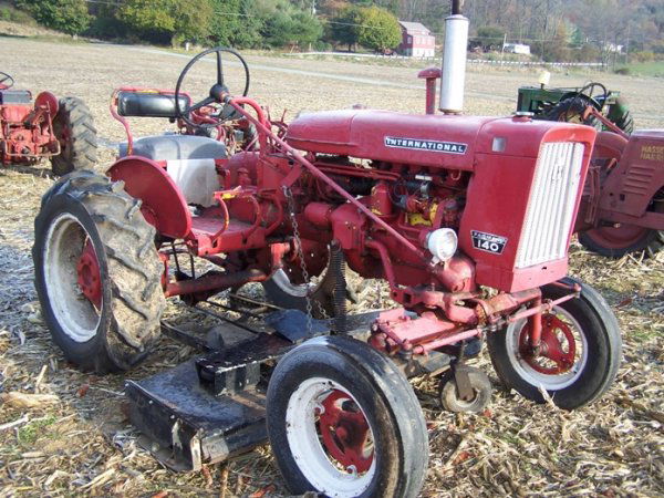 533: Farmall 140 Tractor with Woods Belly Mower : Lot 533