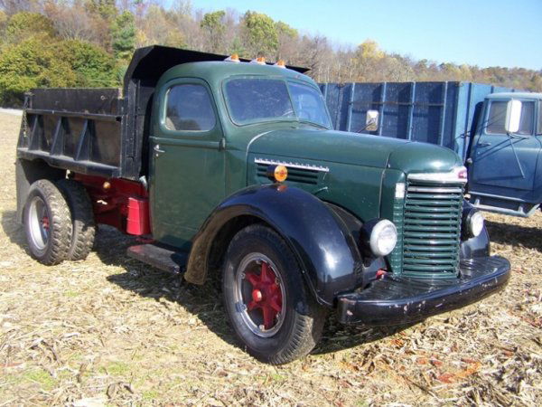 540: 1947 IH KB-8 Single Axle Dump Truck : Lot 540