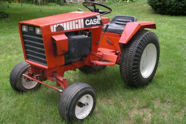 2670: 1979 Case 446 Lawn & Garden Tractor : Lot 2670