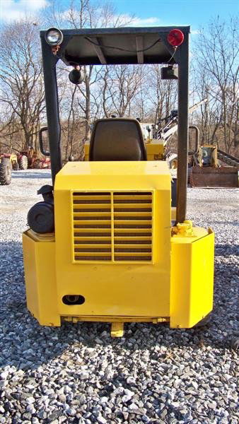 Swinger articulating loader