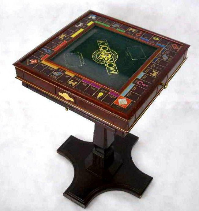 Pedistal Monopoly Game Table: : Lot 18