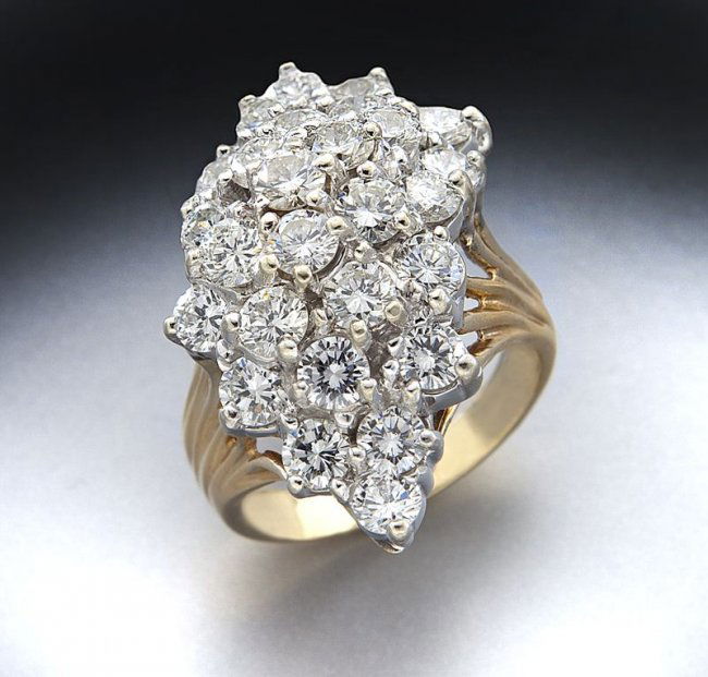 Vintage 14k Gold And Diamond Cluster Dinner Ring : Lot 69