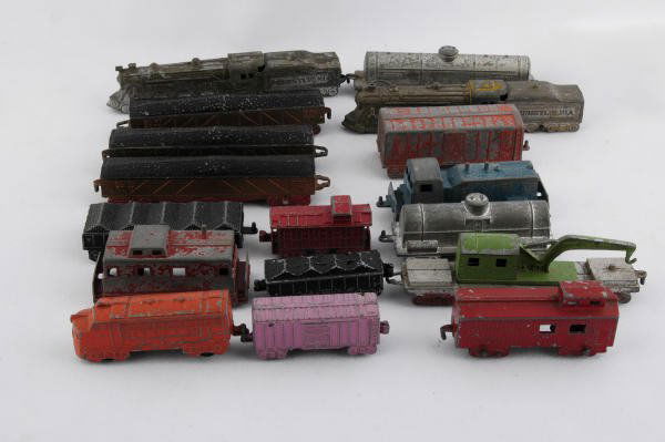 Lionel rs-3 diesel locomotive, diecast toy trains, laying 