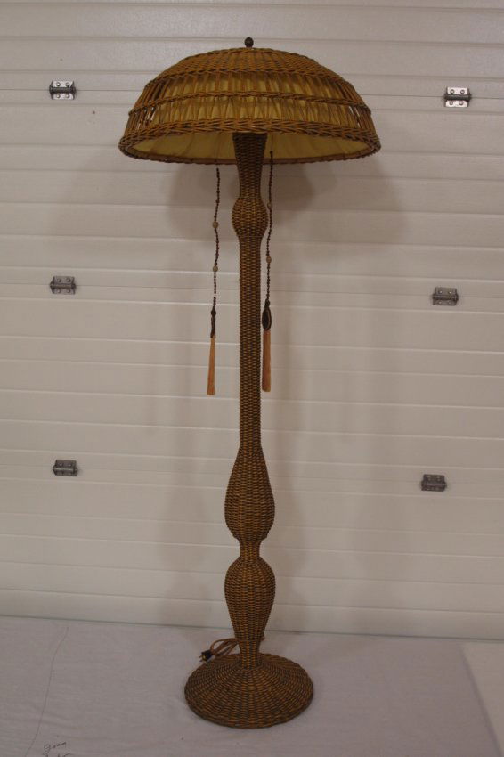 Vintage wicker floor lamp and shade in excellent con Lot 1294