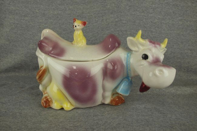 Brush McCoy rare purple cow cookie jar, minor nick to : Lot 1452