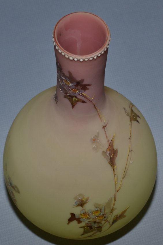 11 1/2" MT. WASHINGTON DECORATED BURMESE ART GLASS VASE Lot 65