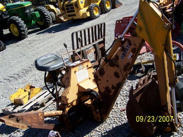 37: WOODS 750 3PT BACKHOE ATTACHMENT : Lot 37