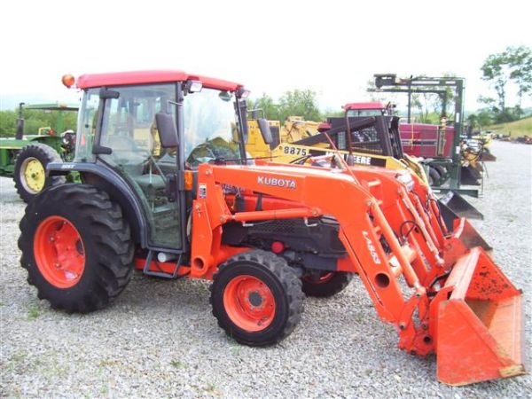 1106: NICE KUBOTA L 5030 4WD TRACTOR W/CAB/AIR/LOADER : Lot 1106