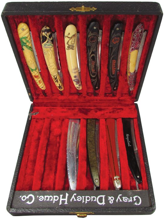 Gray & Dudley Hdw. Co. Straight Razor Display Case Lot 910
