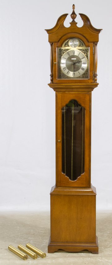 Seth Thomas 'Tempus Fugit' Grandfather Clock : Lot 247