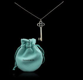 tiffany crown sterling pendant key silver cha