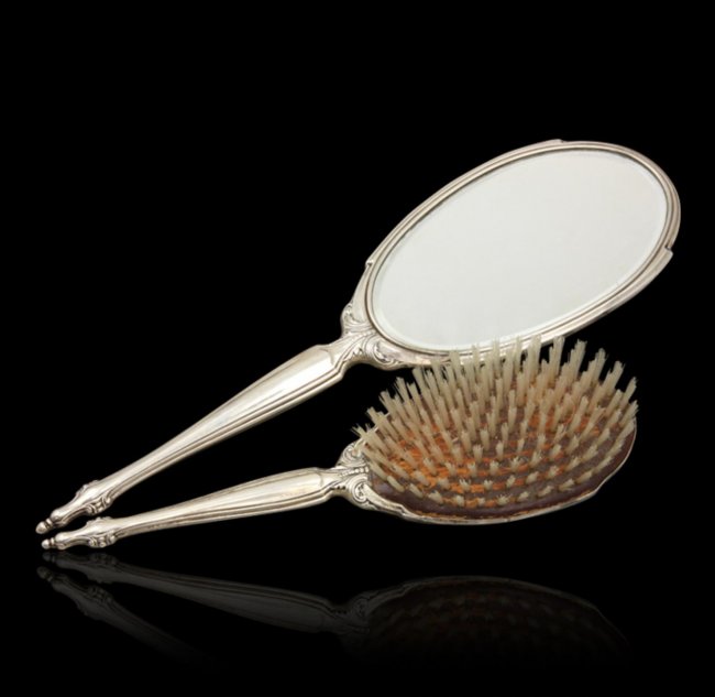 Antique ster Sterling Silver Mirror and Brush Set Lot 364