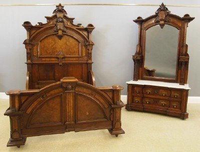 Renaissance Revival Bedroom Set Lot 61